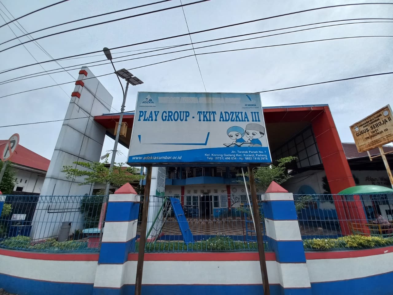 Gambar Sekolah
