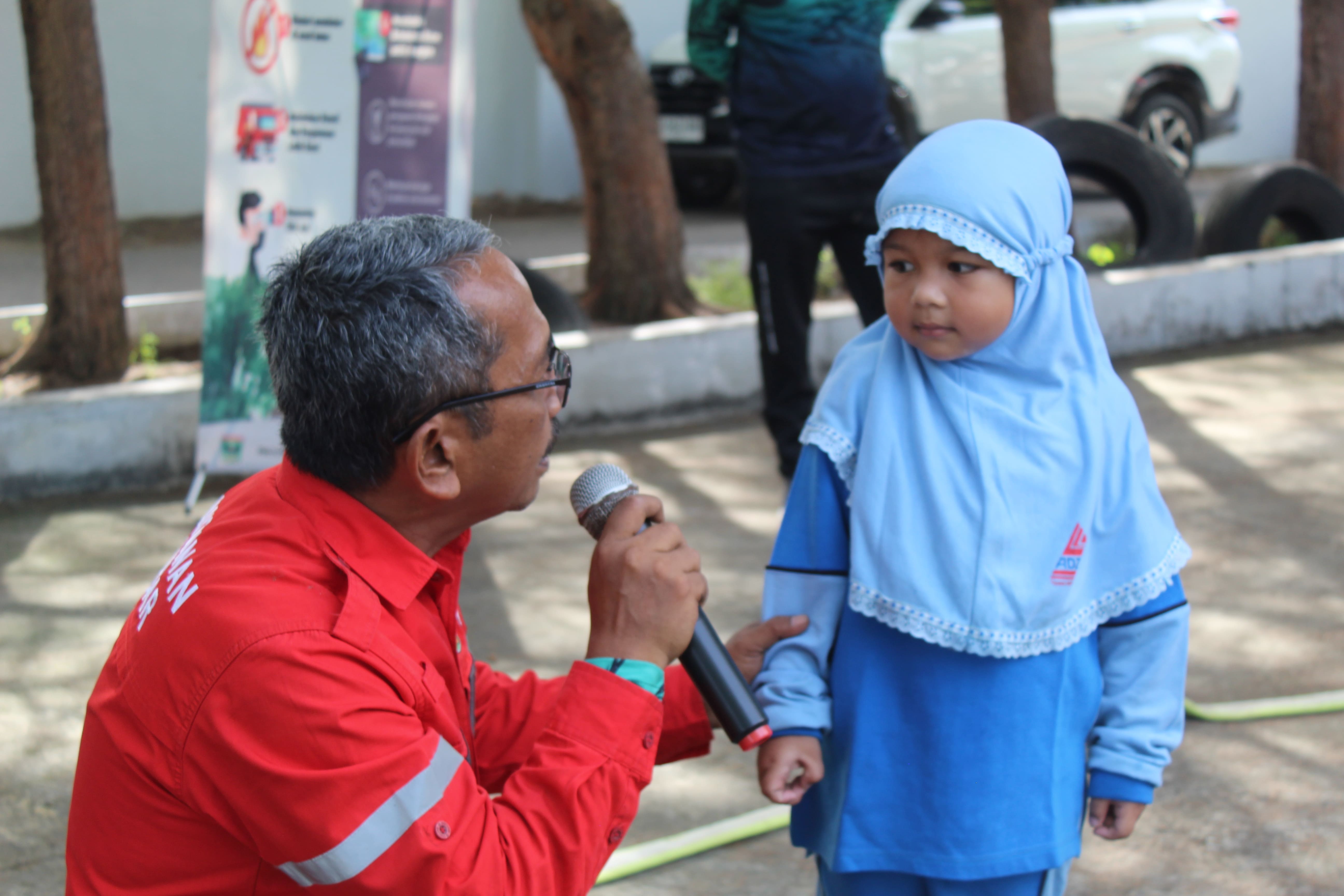 Outing Class Ke Damkar Kehutanan