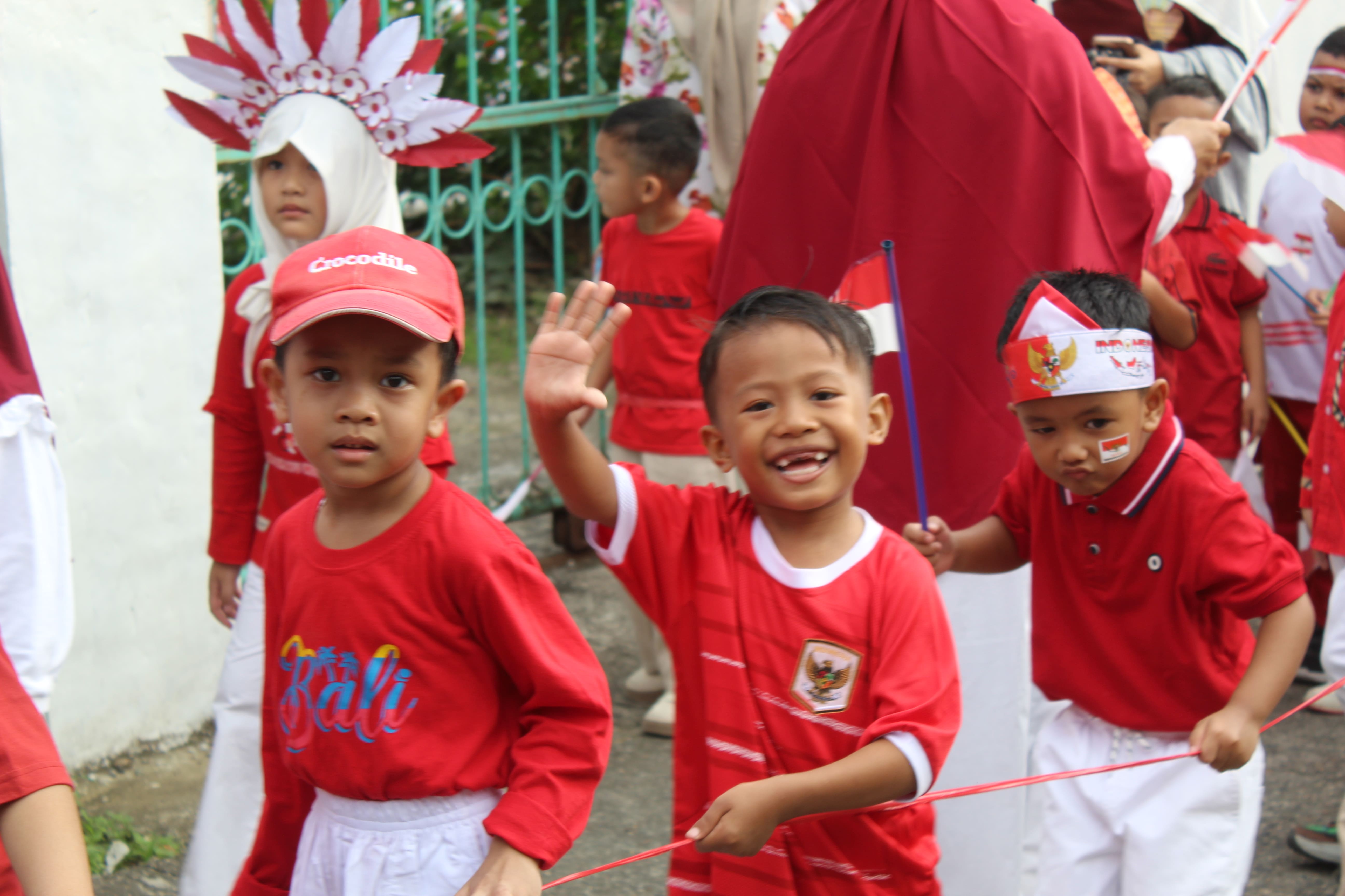"Indonesia Berdaulat, Adil, dan Makmur" MERDEKA!!